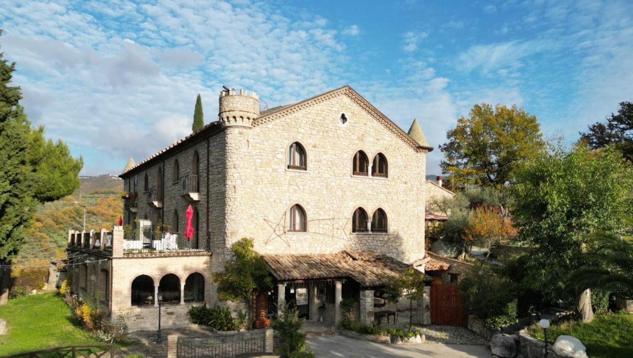 Hotel Lo Smeraldo Roccavivara Extérieur photo