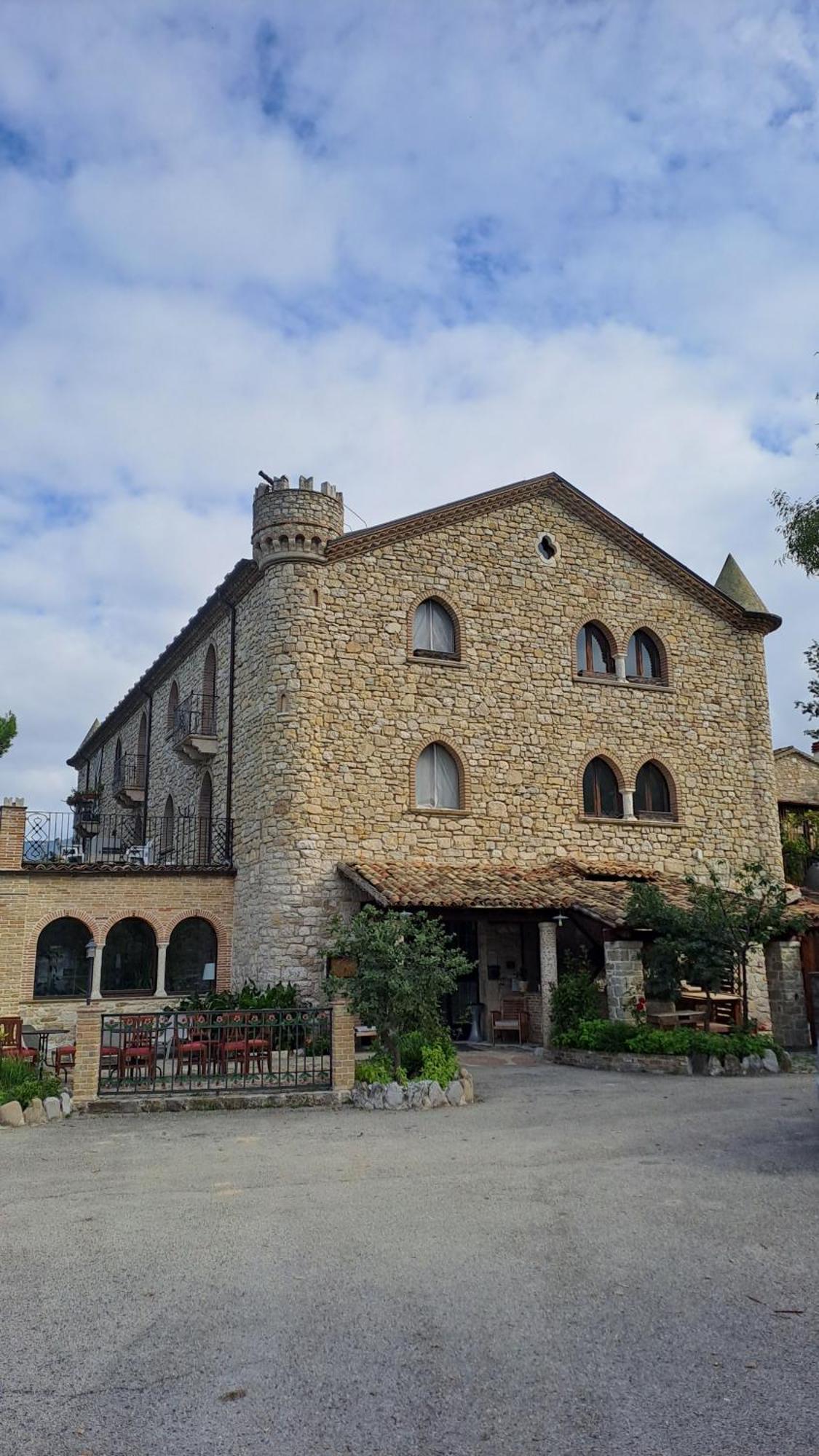 Hotel Lo Smeraldo Roccavivara Extérieur photo